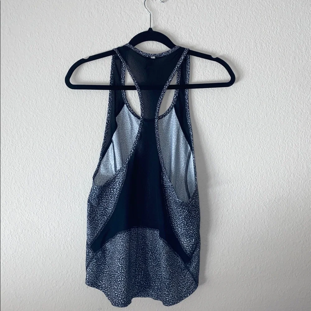 🪼Nike Dri FIT training tank top with speckled pattern & black mesh throughout! - Picture 7 of 11